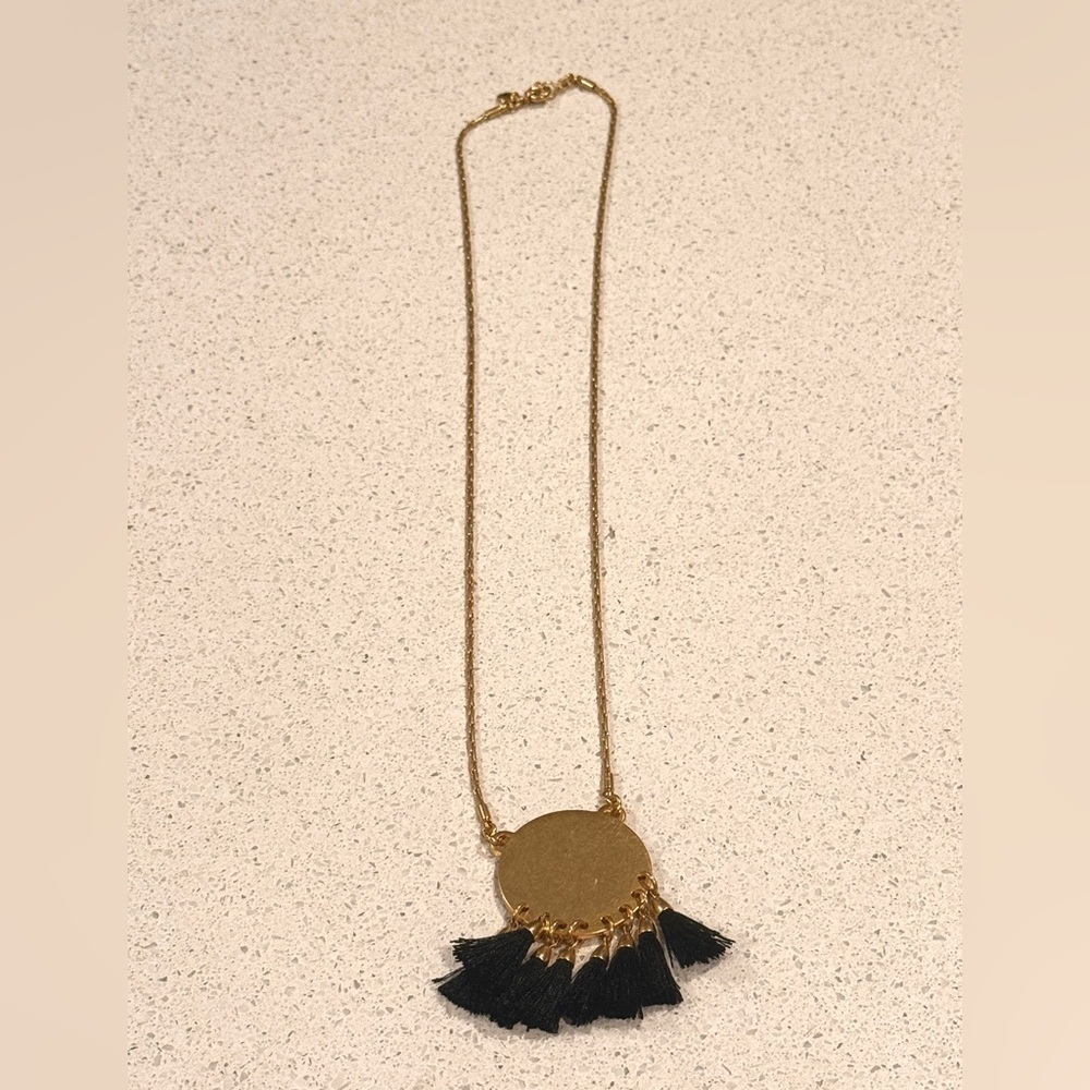 Elegant Gold and Black Pendant Necklace
